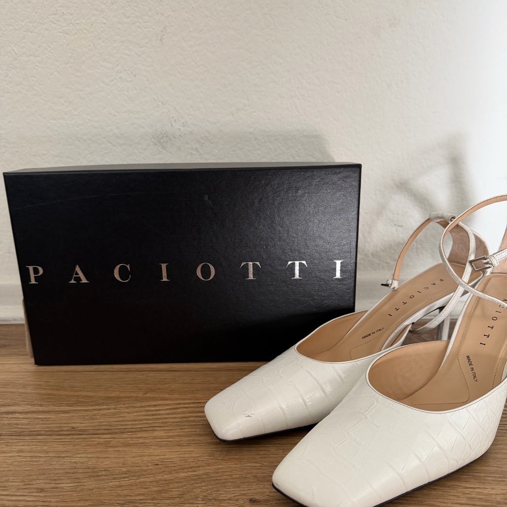 Cesare Paciotti White Croc-Embossed Kitten Heels